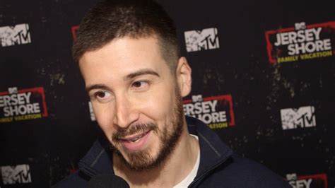 Why Jersey Shore: Family Vacation Star Vinny Guadagnino Split。